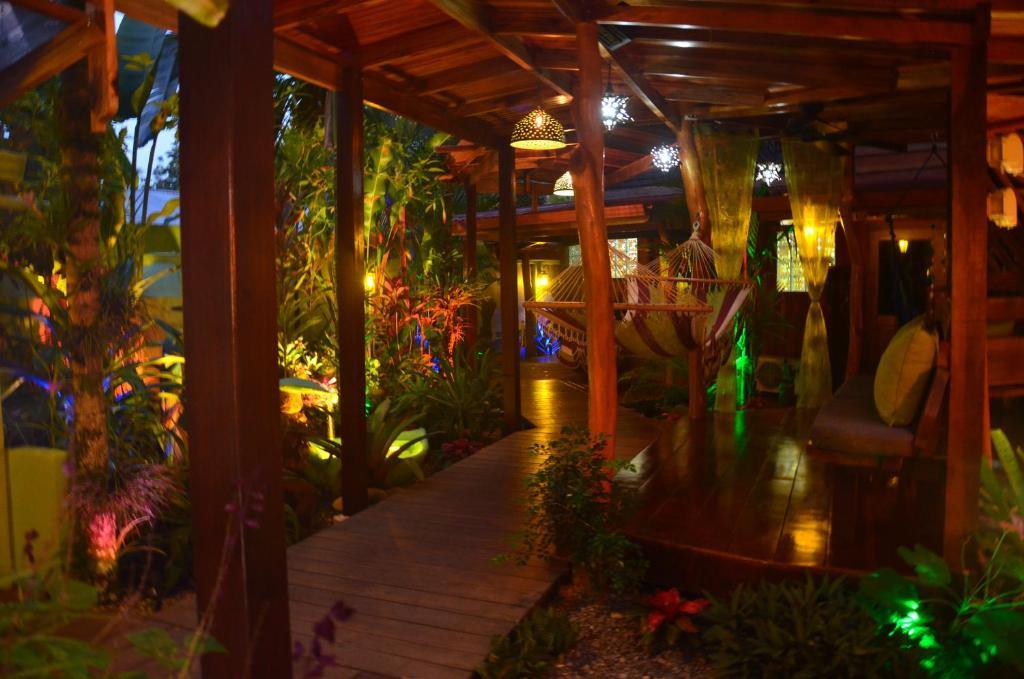 فندق Physis Caribbean Bed & Breakfast Puerto Viejo de Talamanca المظهر الخارجي الصورة