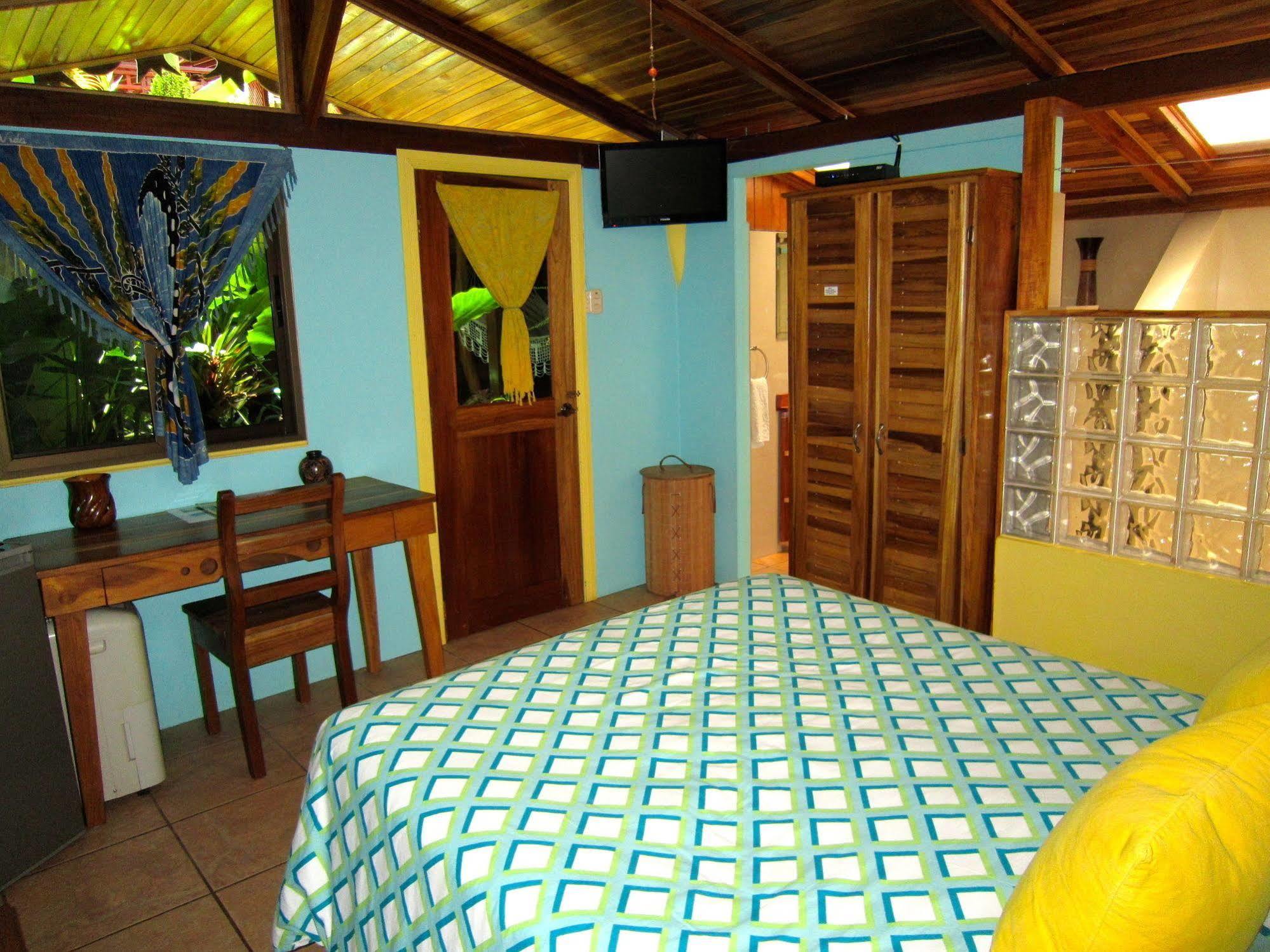 Physis Caribbean Bed & Breakfast Puerto Viejo de Talamanca المظهر الخارجي الصورة