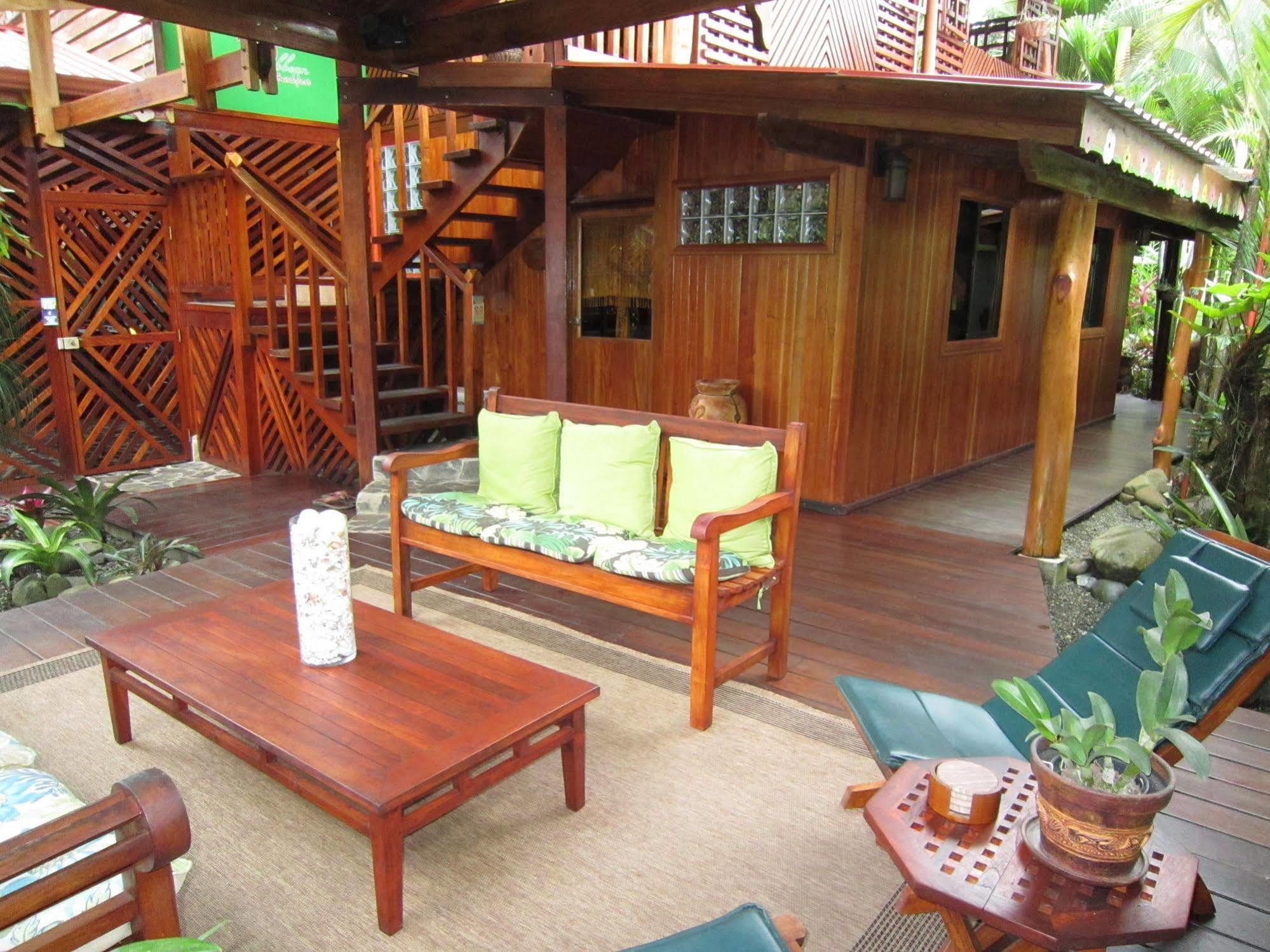 فندق Physis Caribbean Bed & Breakfast Puerto Viejo de Talamanca المظهر الخارجي الصورة