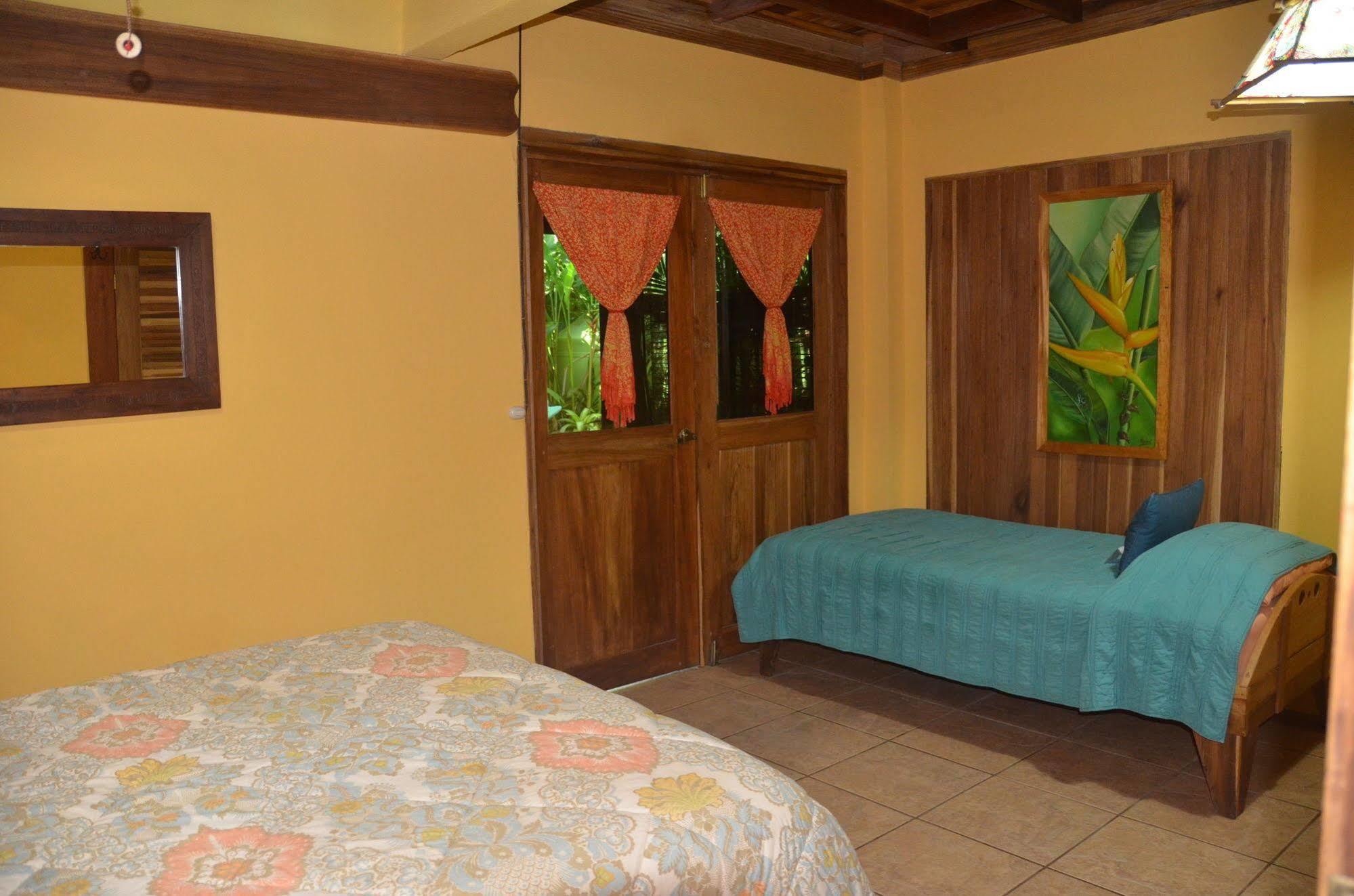 Physis Caribbean Bed & Breakfast Puerto Viejo de Talamanca المظهر الخارجي الصورة